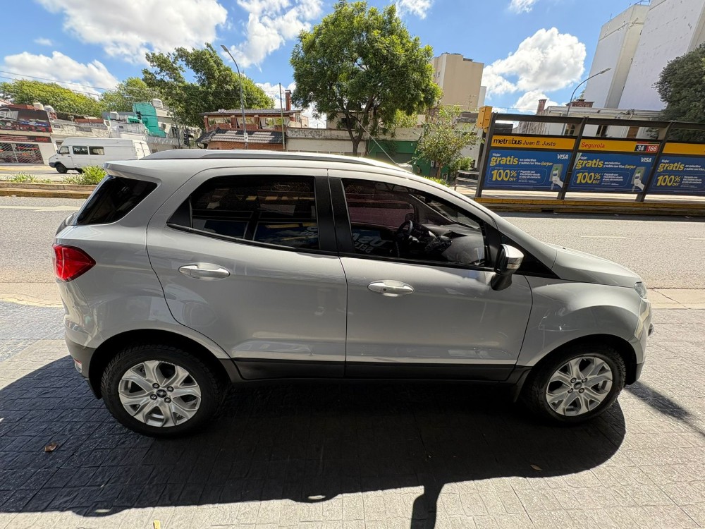 Ford Ecosport Titanium — foto 12